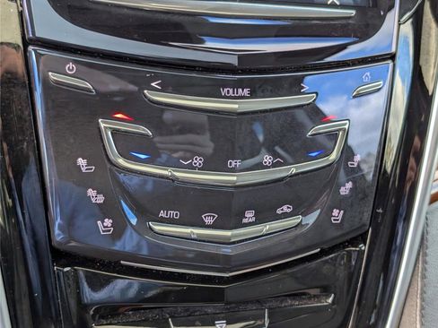 Used 2019 Cadillac Escalade Premium Luxury image 31