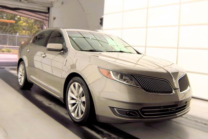 Used 2015 Lincoln MKS w/ Equipment Group 101A FWD image 2