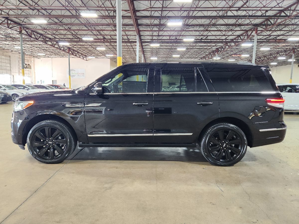 Used 2022 Lincoln Navigator Reserve AWD/4WD image 7