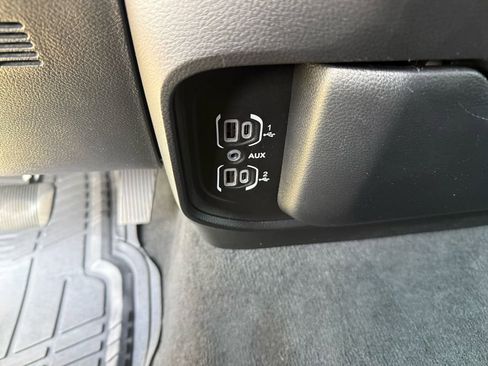 Used 2021 RAM 1500 Big Horn image 27