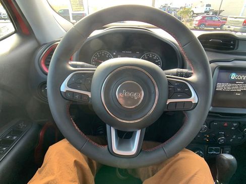 Used 2023 Jeep Renegade Trailhawk image 16