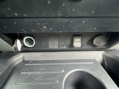 Used 2017 Toyota Tundra SR5 image 20