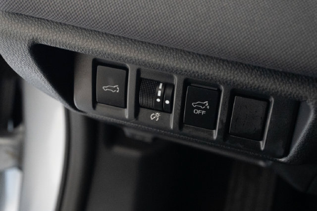 Used 2023 Subaru Outback Premium AWD/4WD image 12