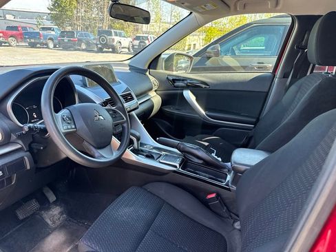 Used 2018 Mitsubishi Eclipse Cross LE AWD/4WD image 2