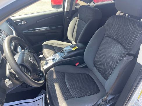 Used 2018 Dodge Journey SE w/ Blacktop Package FWD image 12