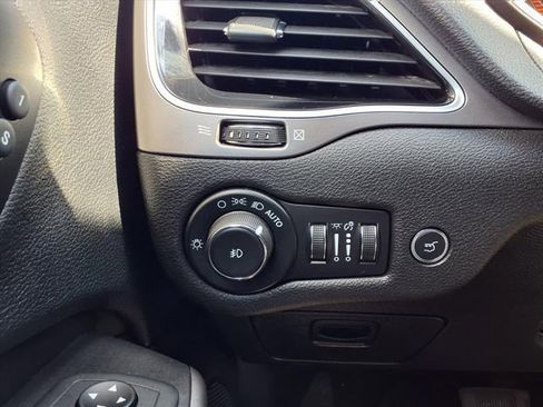 Used 2021 Jeep Cherokee Limited AWD/4WD image 18