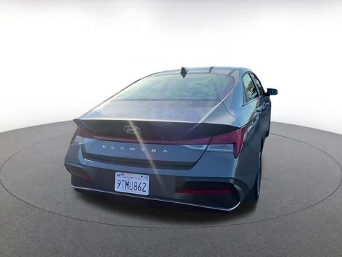 Used 2025 Hyundai Elantra SEL image 14