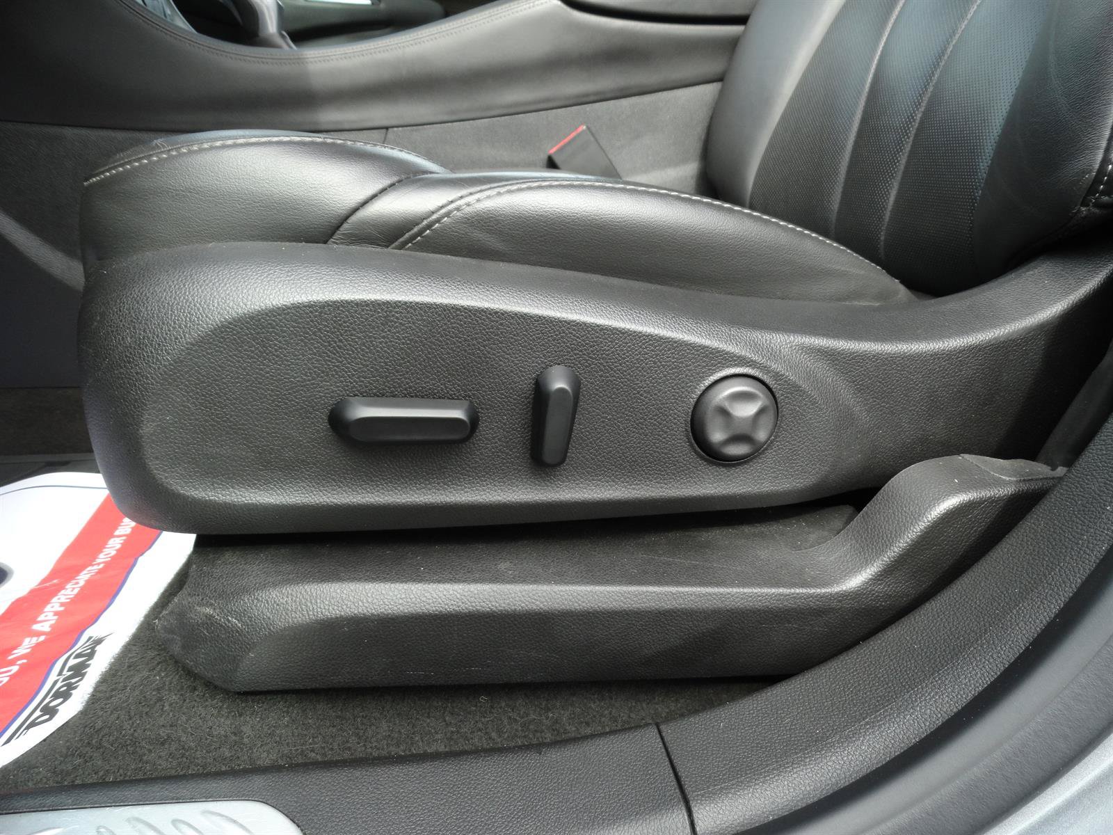 Used 2019 Buick Envision Essence AWD/4WD image 12