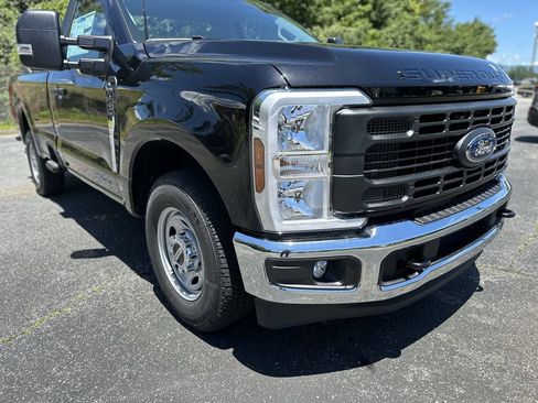 New 2025 Ford F250 XL w/ XL Chrome Package RWD image 21