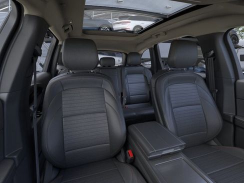 New 2026 Lincoln Nautilus Reserve w/ Jet Appearance Package image 10