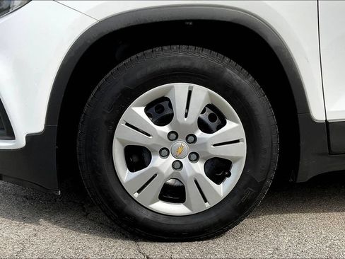 Used 2019 Chevrolet Trax LS FWD image 8