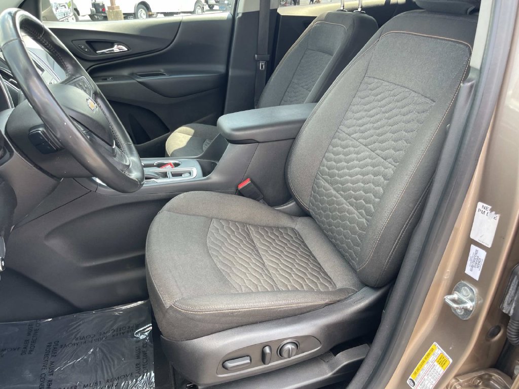 Used 2018 Chevrolet Equinox LT FWD image 25