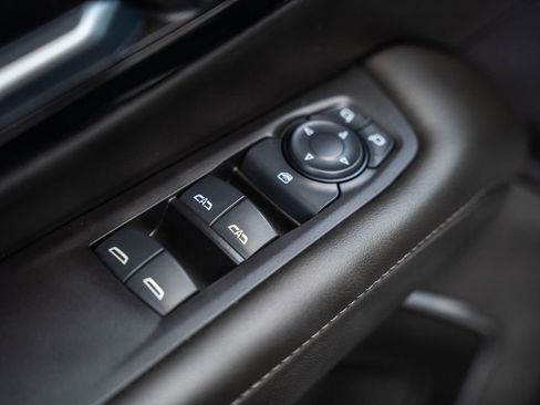 Used 2025 Chevrolet Tahoe Z71 AWD/4WD image 44