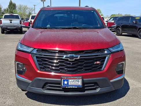 Used 2023 Chevrolet Traverse RS image 4