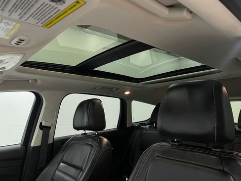 Used 2017 Ford Escape Titanium image 12