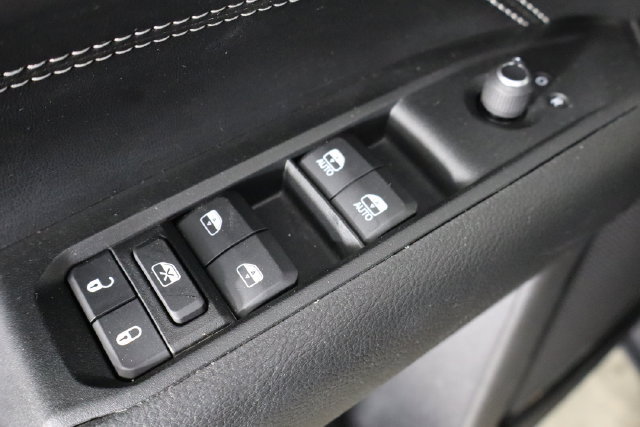 Used 2022 Jeep Compass Latitude FWD image 19