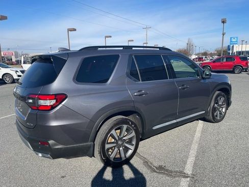 Used 2025 Honda Pilot Elite image 5