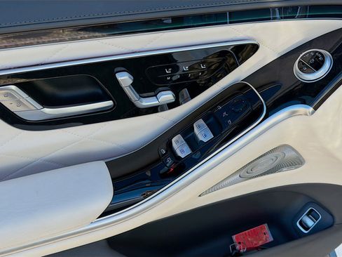 Used 2022 Mercedes-Benz S 580 4MATIC Sedan image 22