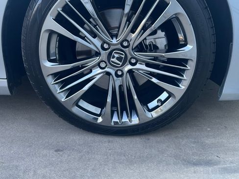 Used 2018 Honda Accord Touring image 26