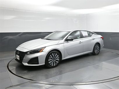 Used 2024 Nissan Altima 2.5 SV