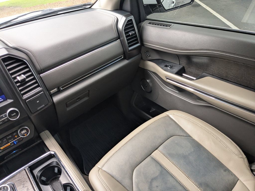Used 2021 Ford Expedition Limited RWD image 16