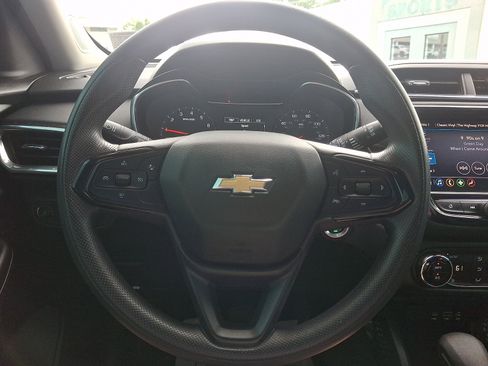 Used 2023 Chevrolet TrailBlazer LT w/ Convenience Package FWD image 19