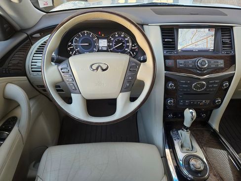 Used 2014 INFINITI QX80 4WD w/ Deluxe Touring Package image 17