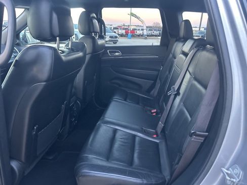 Used 2021 Jeep Grand Cherokee Limited image 17