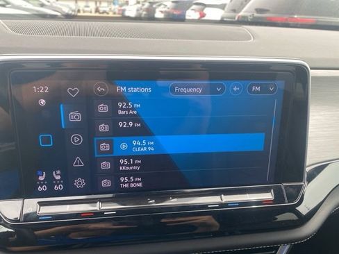 Used 2024 Volkswagen Atlas Cross Sport SE image 22