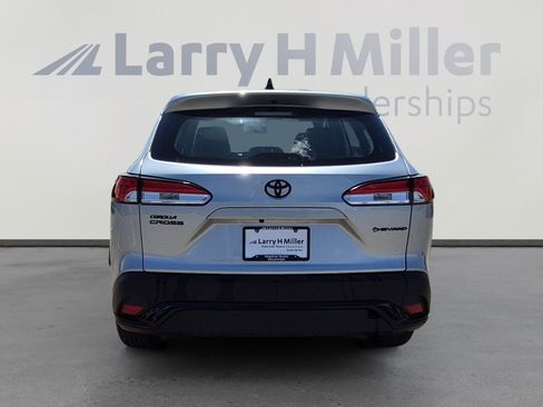 Used 2025 Toyota Corolla Cross AWD Hybrid image 4