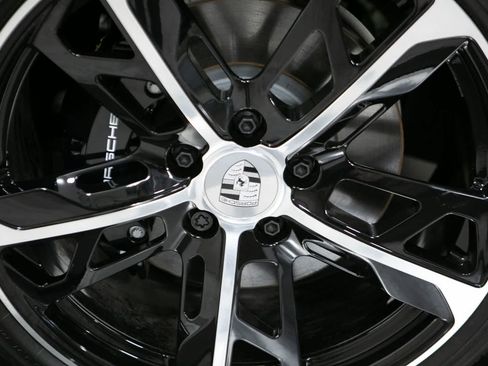 New 2026 Porsche Taycan 4S AWD/4WD image 11