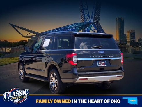 Used 2024 Ford Expedition Limited AWD/4WD image 5