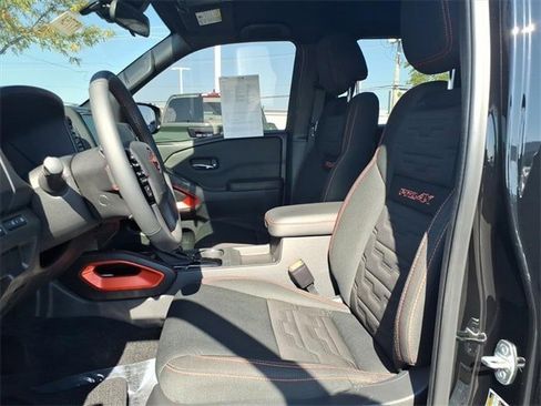 Certified 2023 Nissan Frontier PRO-4X w/ Tow Package image 11