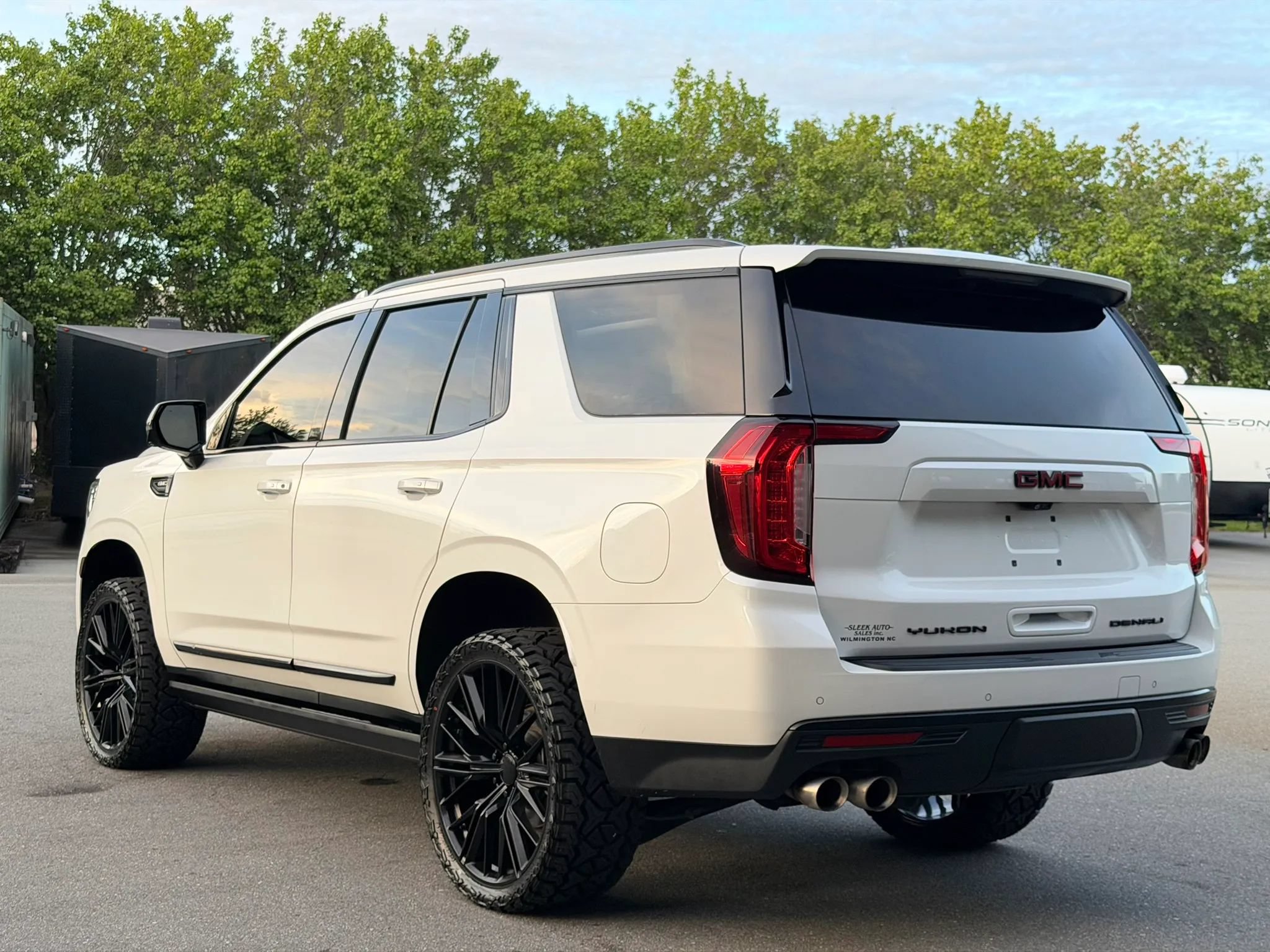 Used 2021 GMC Yukon Denali w/ Denali Ultimate Package AWD/4WD image 5