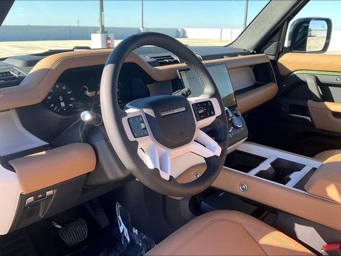 New 2026 Land Rover Defender 110 X-Dynamic SE image 7