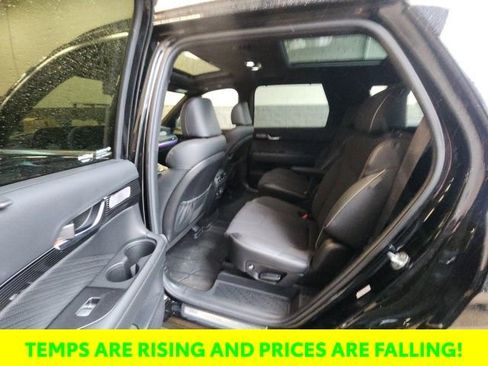 Used 2025 Hyundai Palisade Calligraphy image 16