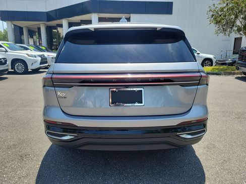 Used 2024 Lincoln Nautilus Premier AWD/4WD image 12