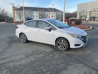 New 2025 Nissan Versa SV w/ Trunk Package