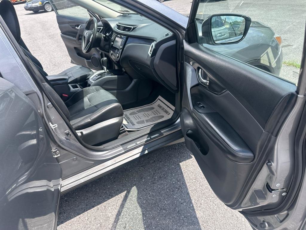 Used 2016 Nissan Rogue SL AWD/4WD image 29