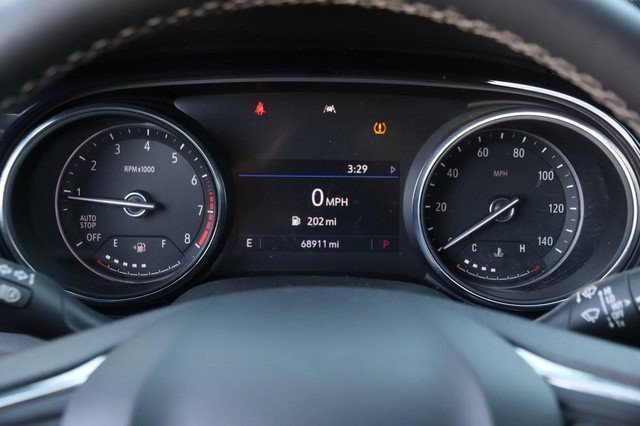 Used 2022 Buick Encore GX Select w/ Sport Touring Package FWD image 14