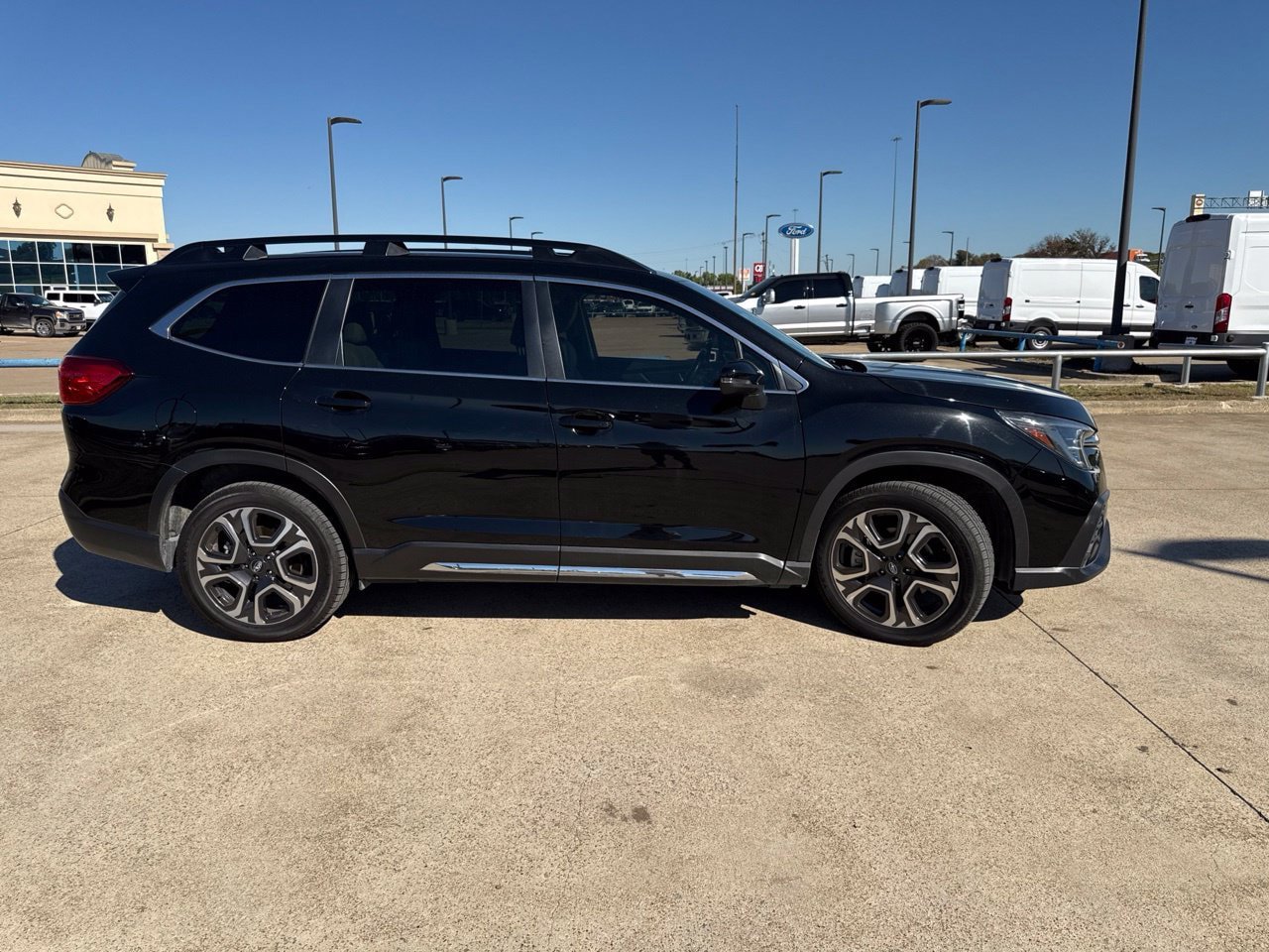Used 2023 Subaru Ascent Limited AWD/4WD image 17
