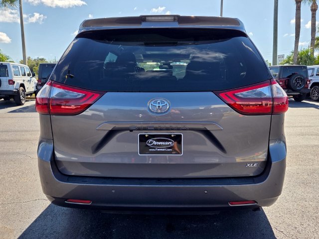 Used 2020 Toyota Sienna XLE Premium FWD image 6