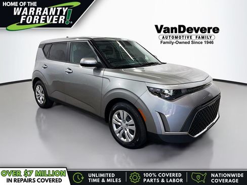 Used 2024 Kia Soul LX FWD image 1