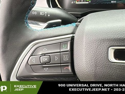 New 2024 Jeep Grand Cherokee Trailhawk image 13