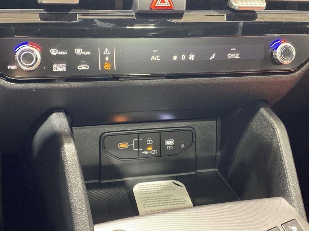 New 2026 Kia Sportage SX AWD/4WD image 17
