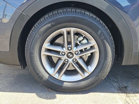 Used 2017 Hyundai Santa Fe Sport FWD image 10