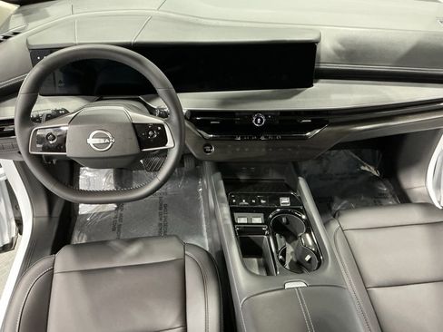 Used 2025 Nissan Murano SV image 19