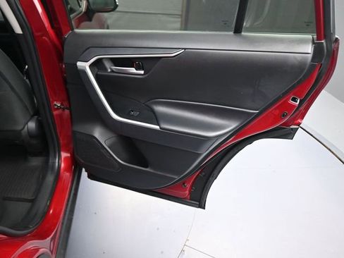 Used 2025 Toyota RAV4 XLE image 15