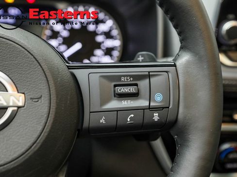 Used 2022 Nissan Rogue SL image 16