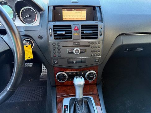 Used 2011 Mercedes-Benz C 300 4MATIC Sedan image 19